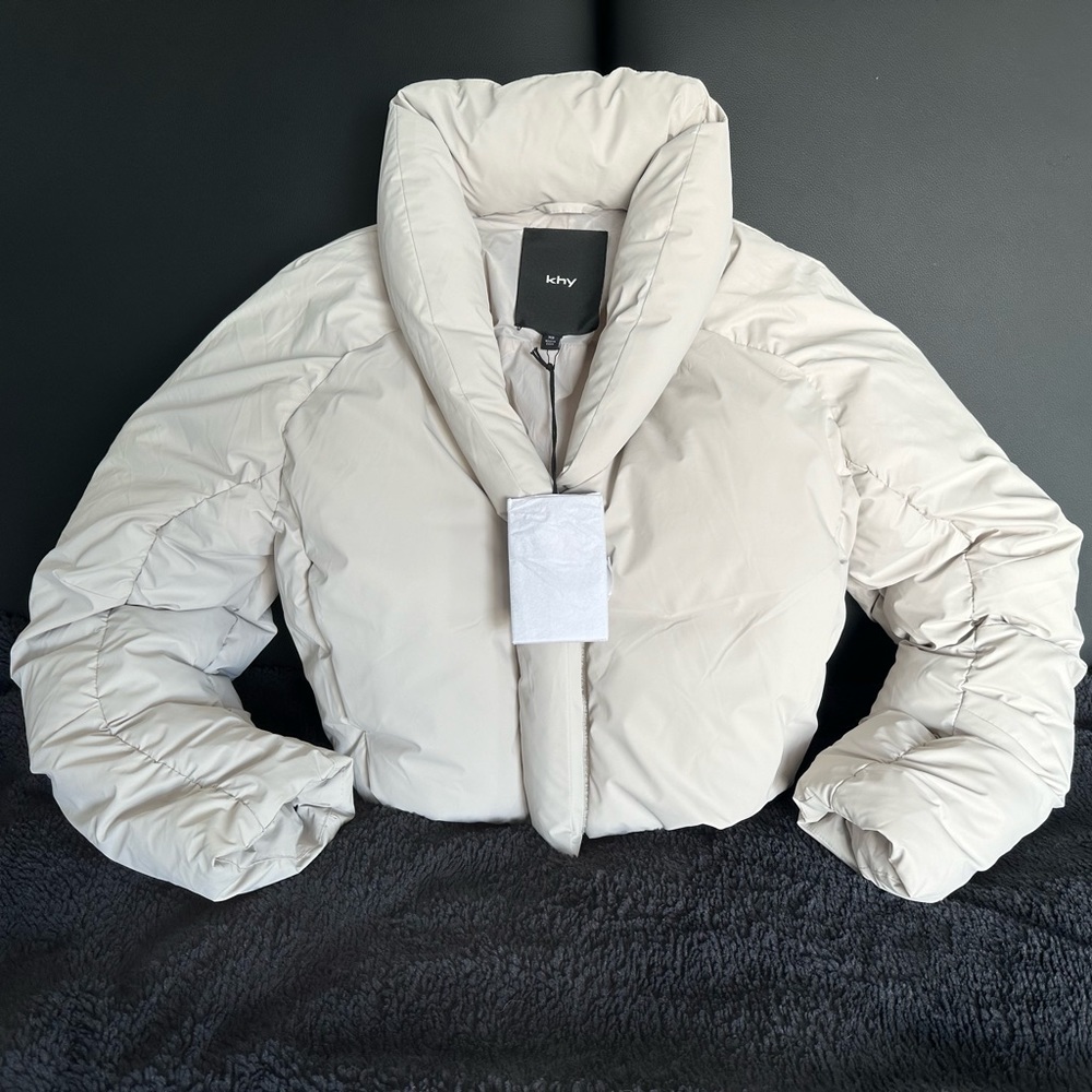 NWT Khy Cropped Puffer in Stone in XS